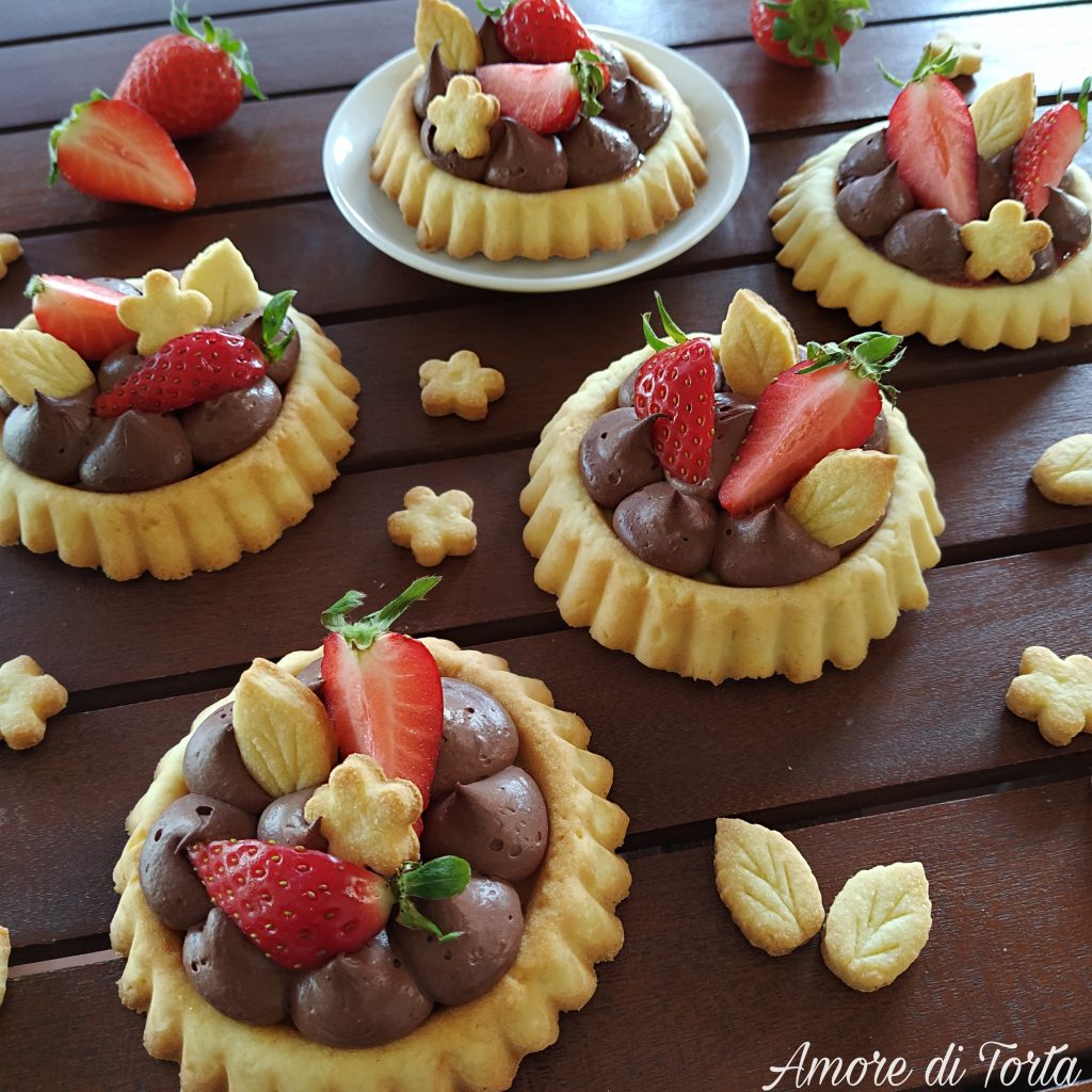 crostatine fragole e cioccolato