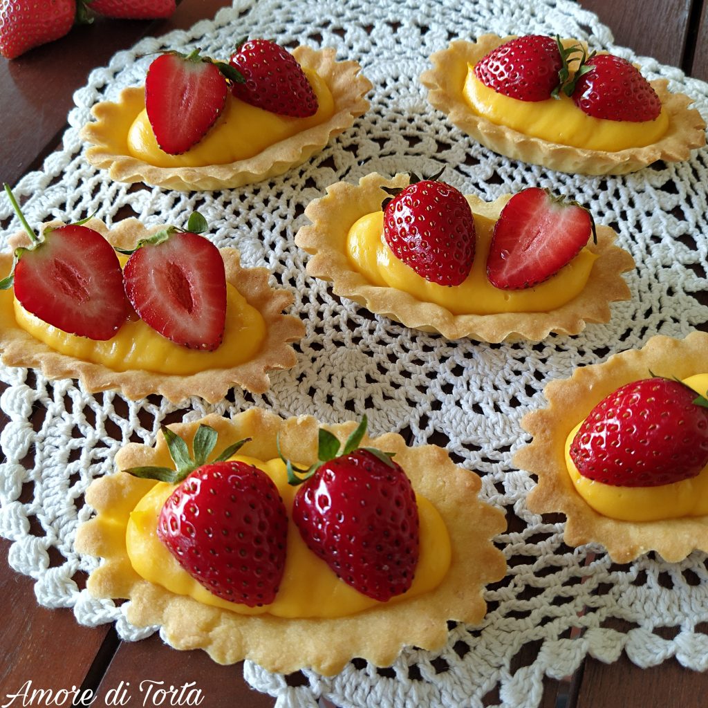 tartellette crema e fragole