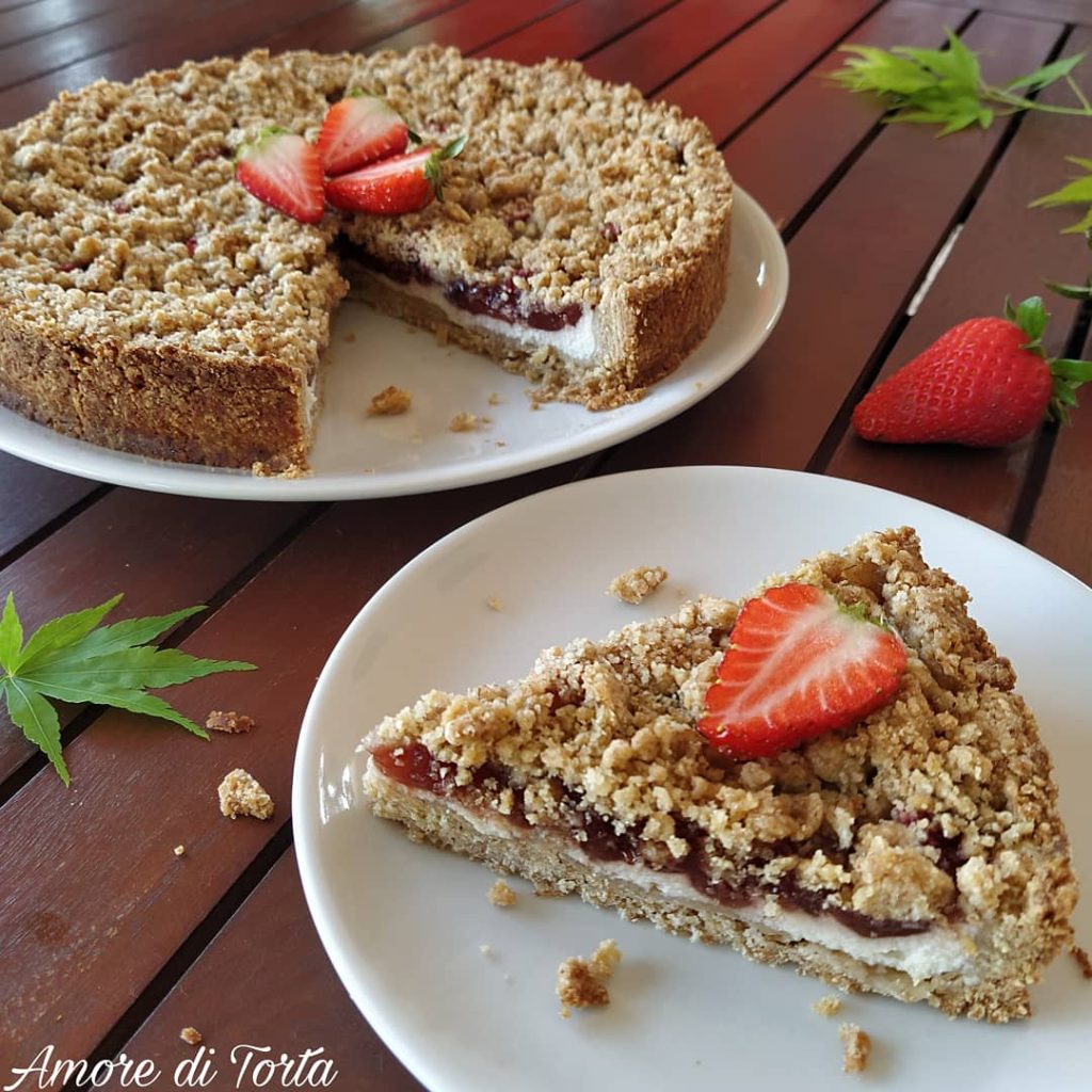 sbriciolata ricotta e fragole