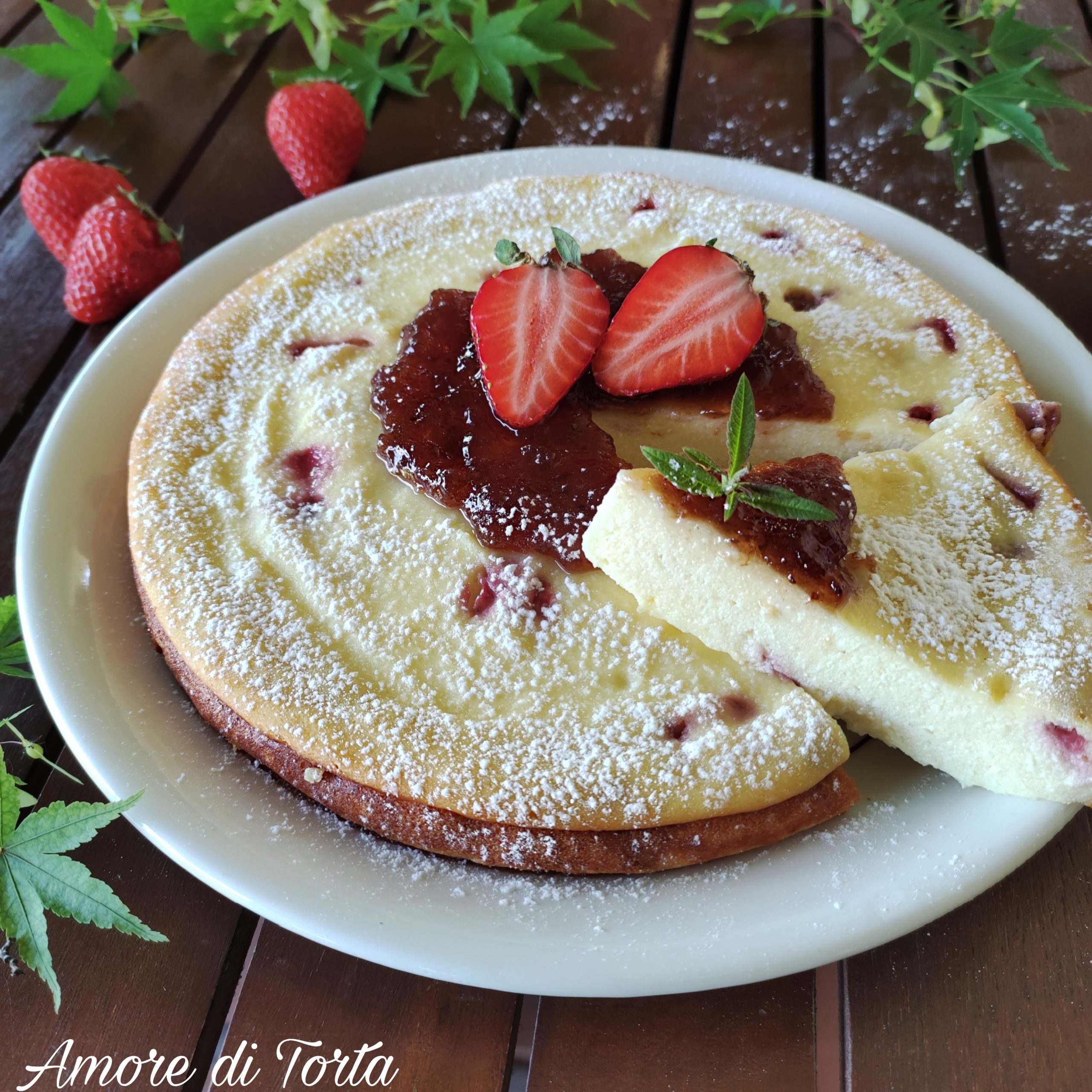 Torta cremosa ricotta e fragole | senza glutine