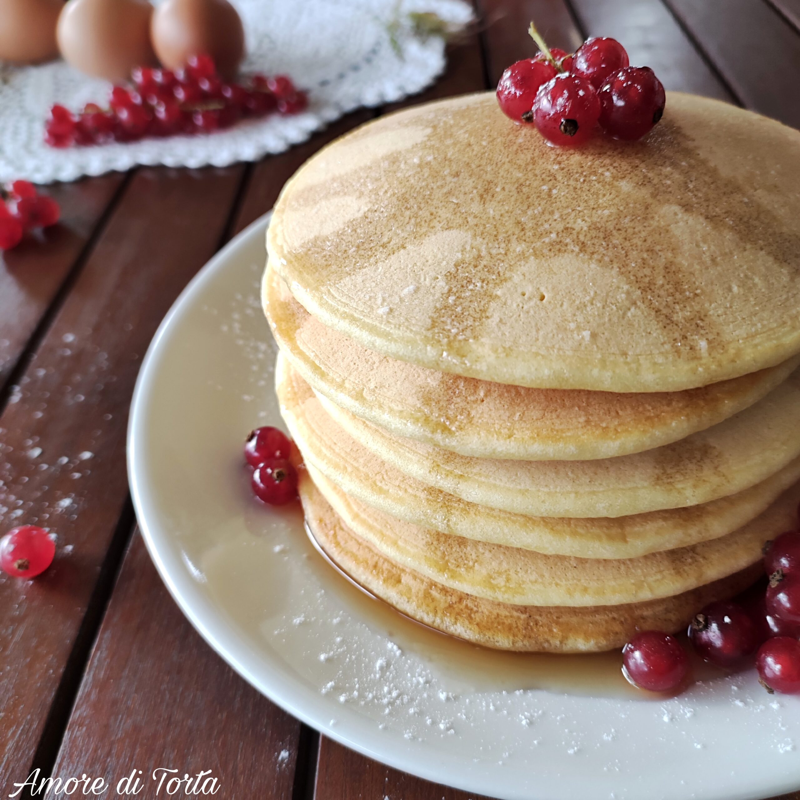 Pancake soffici | con sciroppo d'acero e frutti rossi